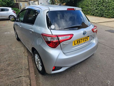 Toyota Yaris 1.5 VVT-h Icon Tech E-CVT Euro 6 (s/s) 5dr 30
