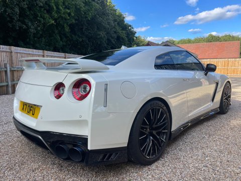 Nissan GT-R 3.8 V6 Recaro Coupe 2dr Petrol Auto 4WD Euro 6 (570 ps) 23