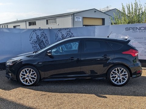 Ford Focus ST-LINE 4