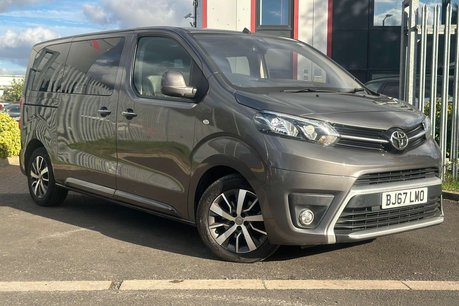 Toyota Proace Verso 2.0D Family Medium MPV 5dr Diesel Auto MWB Euro 6 (s/s) (8 Seat) (180 ps) 7
