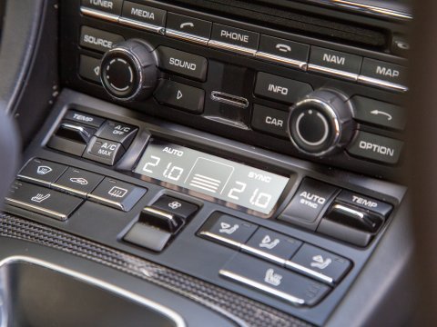 Porsche 911 CARRERA GTS PDK 41