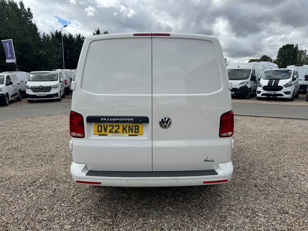 Volkswagen Transporter SWB L1H1 Low Roof Highline T28 Air Con Alloys Sensors EURO 6 SELECT 7