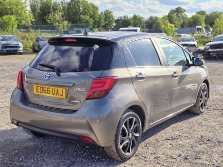 Toyota Yaris 1.5 VVT-h Design Hatchback 5dr Petrol Hybrid E-CVT Euro 6 (101 ps) 13