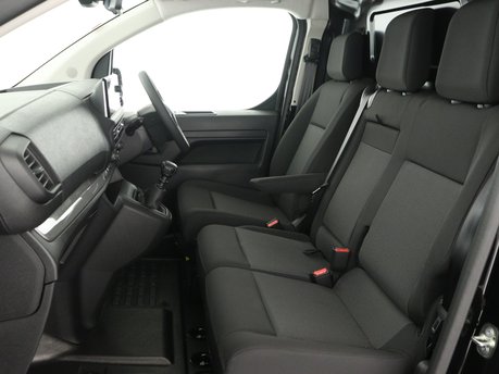 Citroen Dispatch M 1.5 BlueHDi 120ps Driver 10