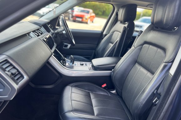 Land Rover Range Rover Sport 3.0 SDV6 HSE AUTO 29