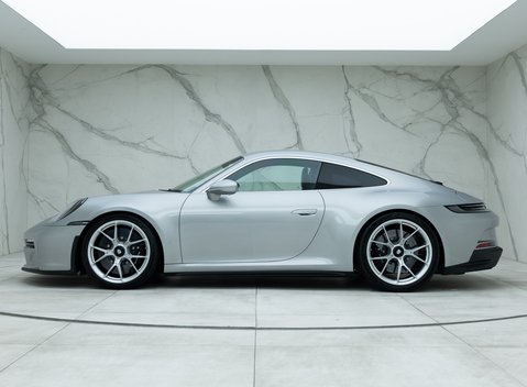 Porsche 911 GT3 Touring (992) 2