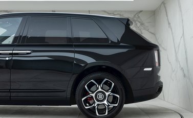 Rolls-Royce Cullinan Black Badge 28