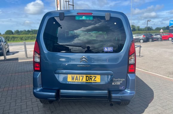 Citroen Berlingo Multispace 1.6 BlueHDi Feel Multispace MPV Wheel Chair Ramp 9