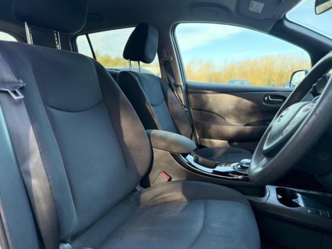 Nissan LEAF 24kWh Acenta Auto 5dr 10