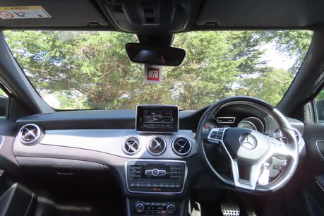 Mercedes-Benz GLA 2.1 GLA220d AMG Line (Premium Plus) SUV 5dr Diesel 7G-DCT 4MATIC Euro 6 (s/ 7