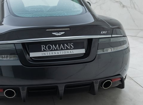 Aston Martin DBS V12 30