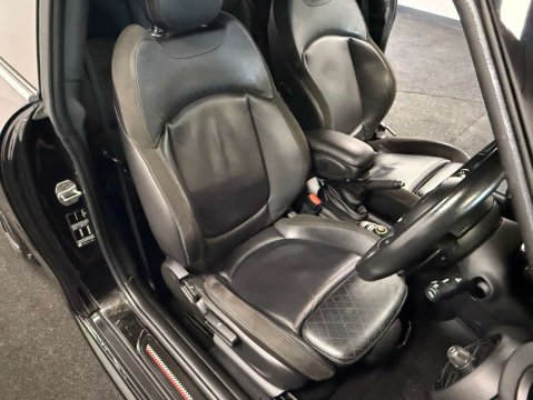 Mini Hatch 2.0 Cooper S Sport Auto 3dr 10