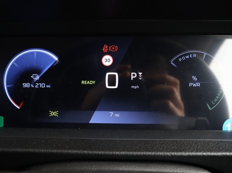Peugeot Expert Expert 100kW 75kWh Professional Van Auto 31