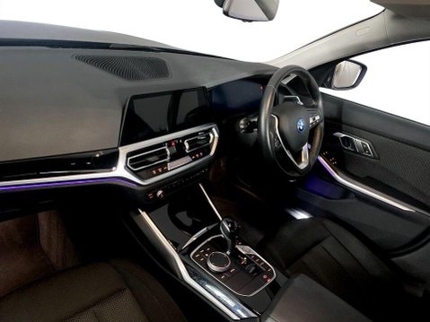 BMW 3 Series 2.0 330e 12kWh SE Pro Saloon 4dr Petrol Plug-in Hybrid Auto Euro 6 (s/s) (2 14