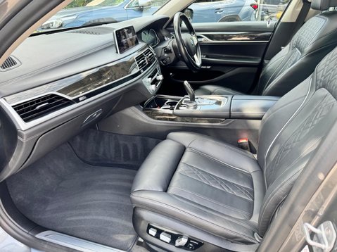 BMW 7 Series 740LD XDRIVE EXCLUSIVE 22