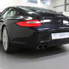 Porsche 911 Carrera S - Sensational Manual Coupe 3