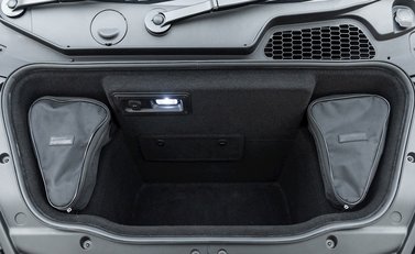 Lamborghini Huracan LP640-4 Performante 26