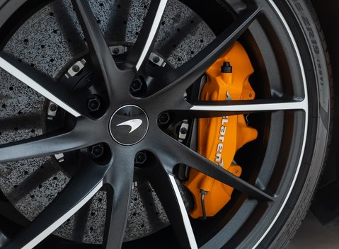 McLaren 720S 38