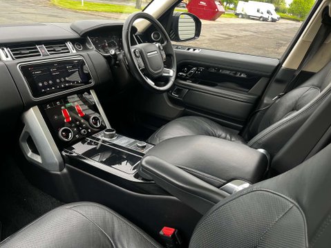 Land Rover Range Rover 3.0 Range Rover Westminster SDV6 Auto 4WD 5dr 18