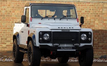 Land Rover Defender 90 Bowler Edition 1