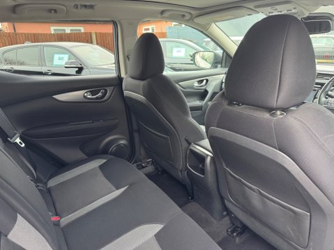 Nissan Qashqai N-CONNECTA DIG-T 23