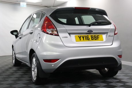 Ford Fiesta ZETEC 29