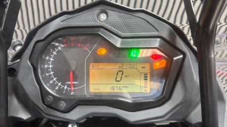 Benelli TRK 2020 ONLY 1K TOP BOX ADVENTURE BIKE 47BHP A2 READY 43