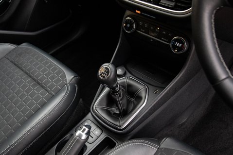 Ford Fiesta TITANIUM X MHEV 31