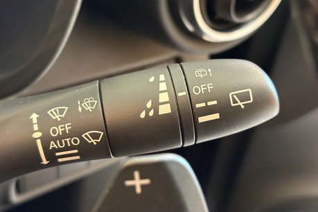 Nissan Juke 1.0 DIG-T Tekna SUV 5dr Petrol DCT Auto Euro 6 (s/s) (114 ps) 17