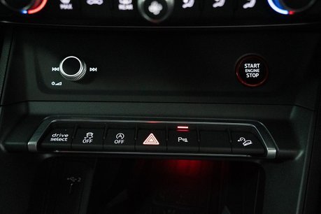 Audi RS Q3 2.5 TFSI Audi Sport Edition SUV 5dr Petrol S Tronic quattro Euro 6 (s/s) (4 16