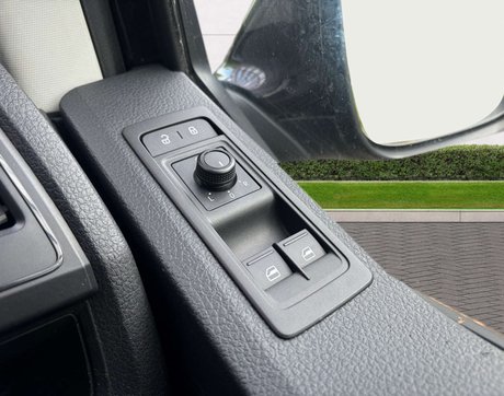 Volkswagen Transporter DSG Auto 2.0TDi 150bhp 19