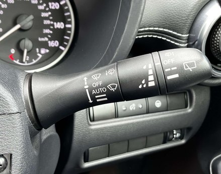 Nissan Juke 1.6 Juke Tekna HEV CVT 5dr 58