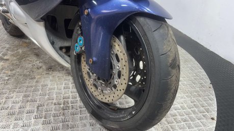 Yamaha Yzf 1996 Thundercat YZF 600CC 13