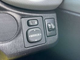 Toyota Yaris 1.5 Yaris T4 Hybrid CVT 5dr 39