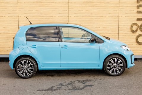 Volkswagen Up BLACK EDITION 8