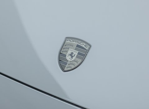 Porsche Cayenne TURBO E-HYBRID COUPE 34