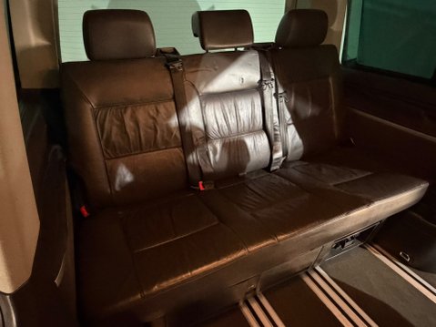 Volkswagen Caravelle EXECUTIVE TDI 23
