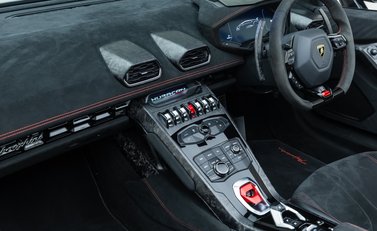 Lamborghini Huracan Spyder LP 640-4 PERFORMANTE 18