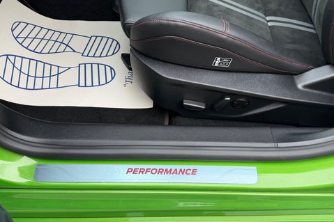 Ford Focus ST -PAN ROOF -PARKING/PERFORMANCE/ASSIST PACKS -HUD -B&O - MEAN GREEN 28