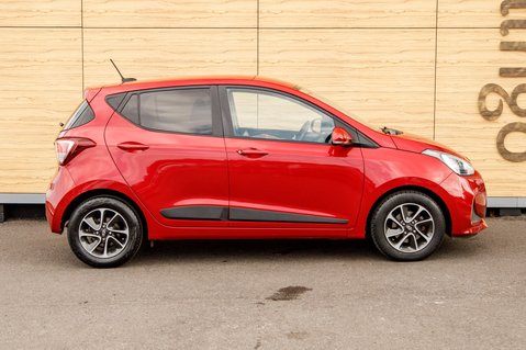 Hyundai i10 PREMIUM 12