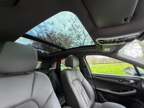 Porsche Macan PDK 46