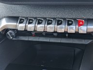 Peugeot 3008 PURETECH S/S ALLURE 23