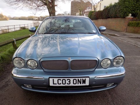 Jaguar XJR 4.2 V8 Supercharged 47