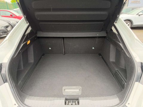 Renault Arkana 1.6 E-TECH techno SUV 5dr Petrol Hybrid Auto 2WD Euro 6 (s/s) (145 ps) 11
