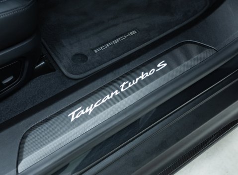 Porsche Taycan Turbo S Sport Turismo 26