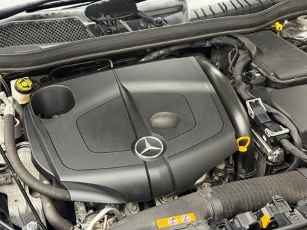 Mercedes-Benz GLA Class GLA 200 D AMG LINE PREMIUM 53