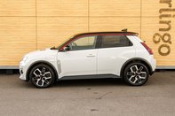 Renault 5 TECHNO E-TECH 10