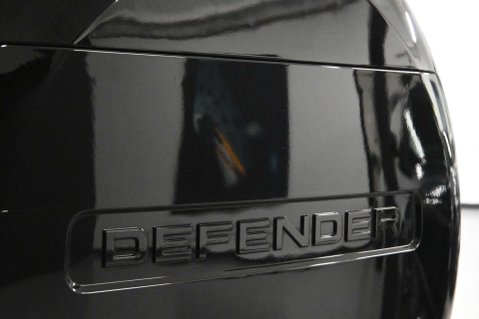 Land Rover Defender 3.0 Defender XS Edition D MHEV A 4WD 5dr 43