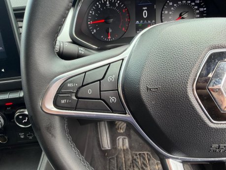Renault Captur ICONIC TCE 13