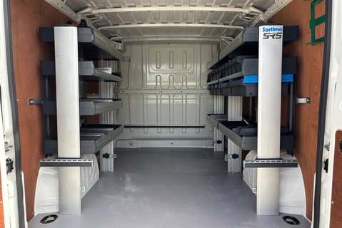 Citroen Relay 33 L1H1 X 120 ps BlueHdi Panel Van - Racking & Invertor 15